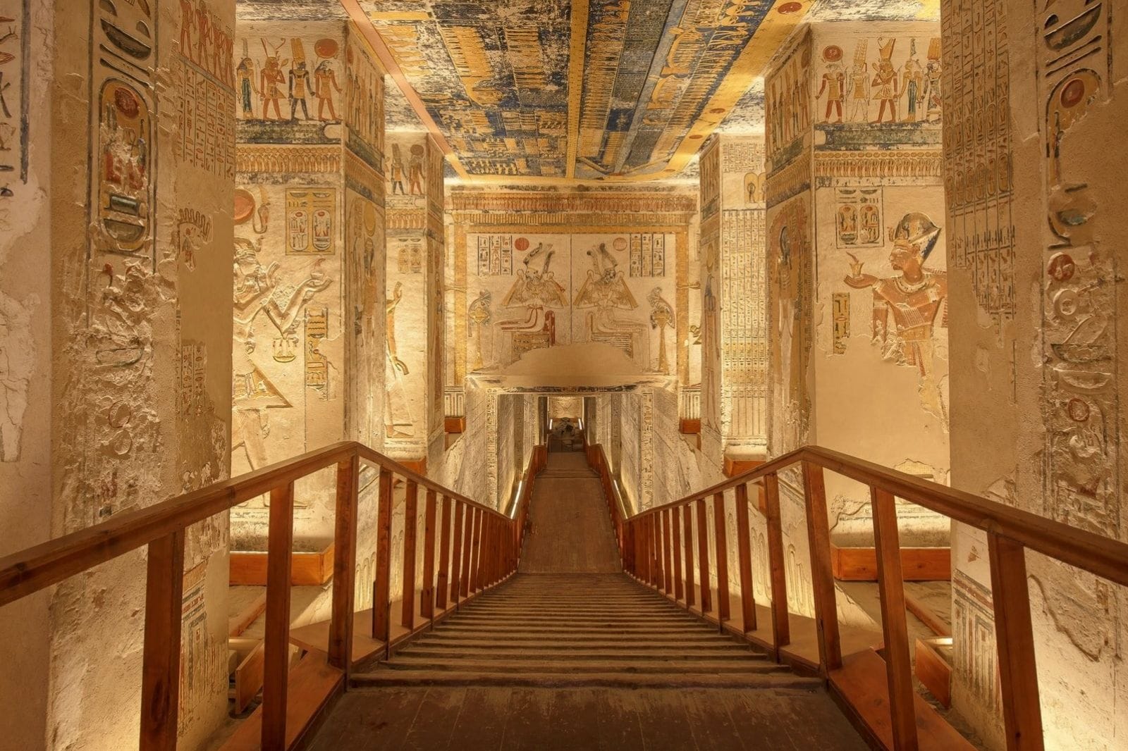 Pharaoh’s Path: A Luxurious Egyptian Journey