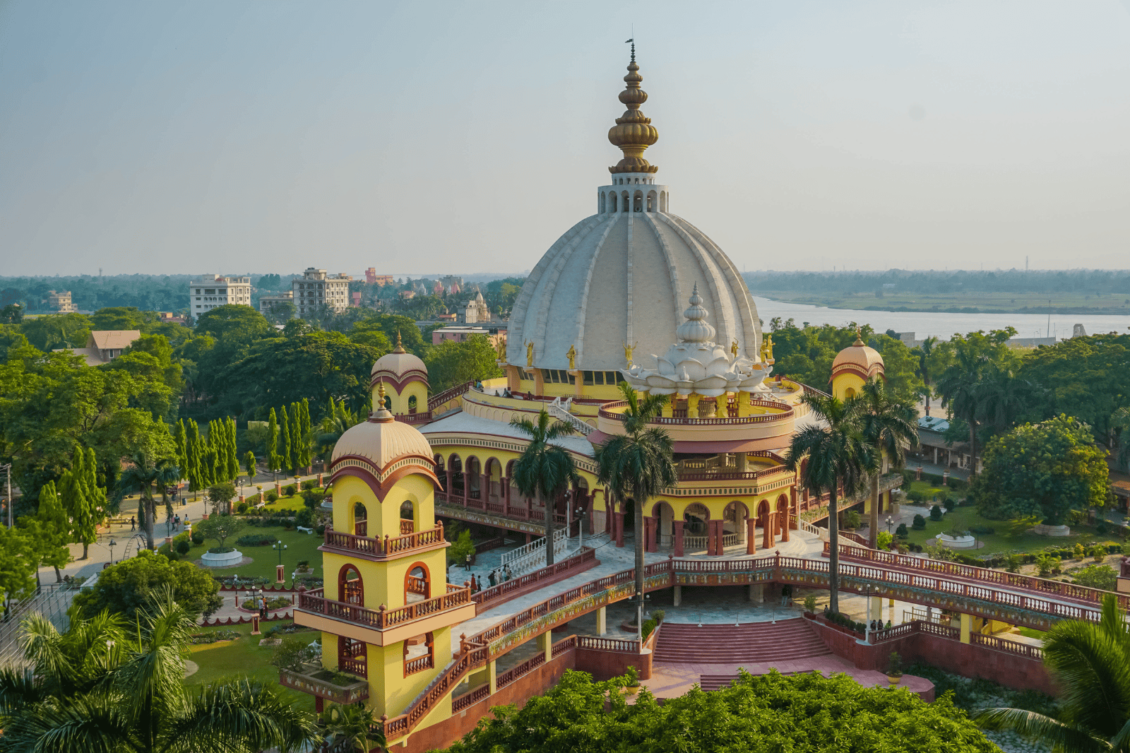 The Regal Ganges Cruise & Rajasthan Expedition