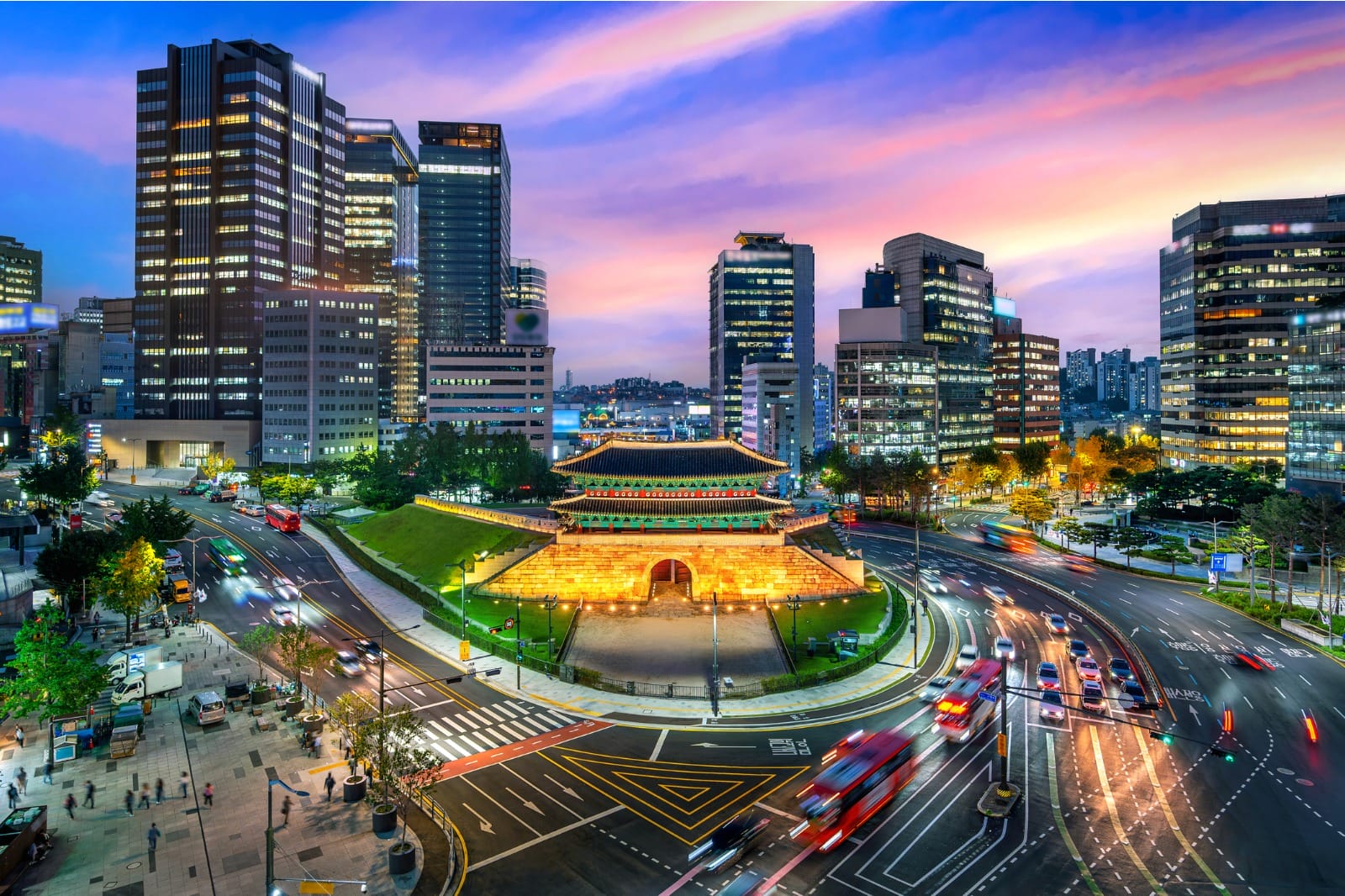 Timeless Korea & Hong Kong: Heritage & City Lights