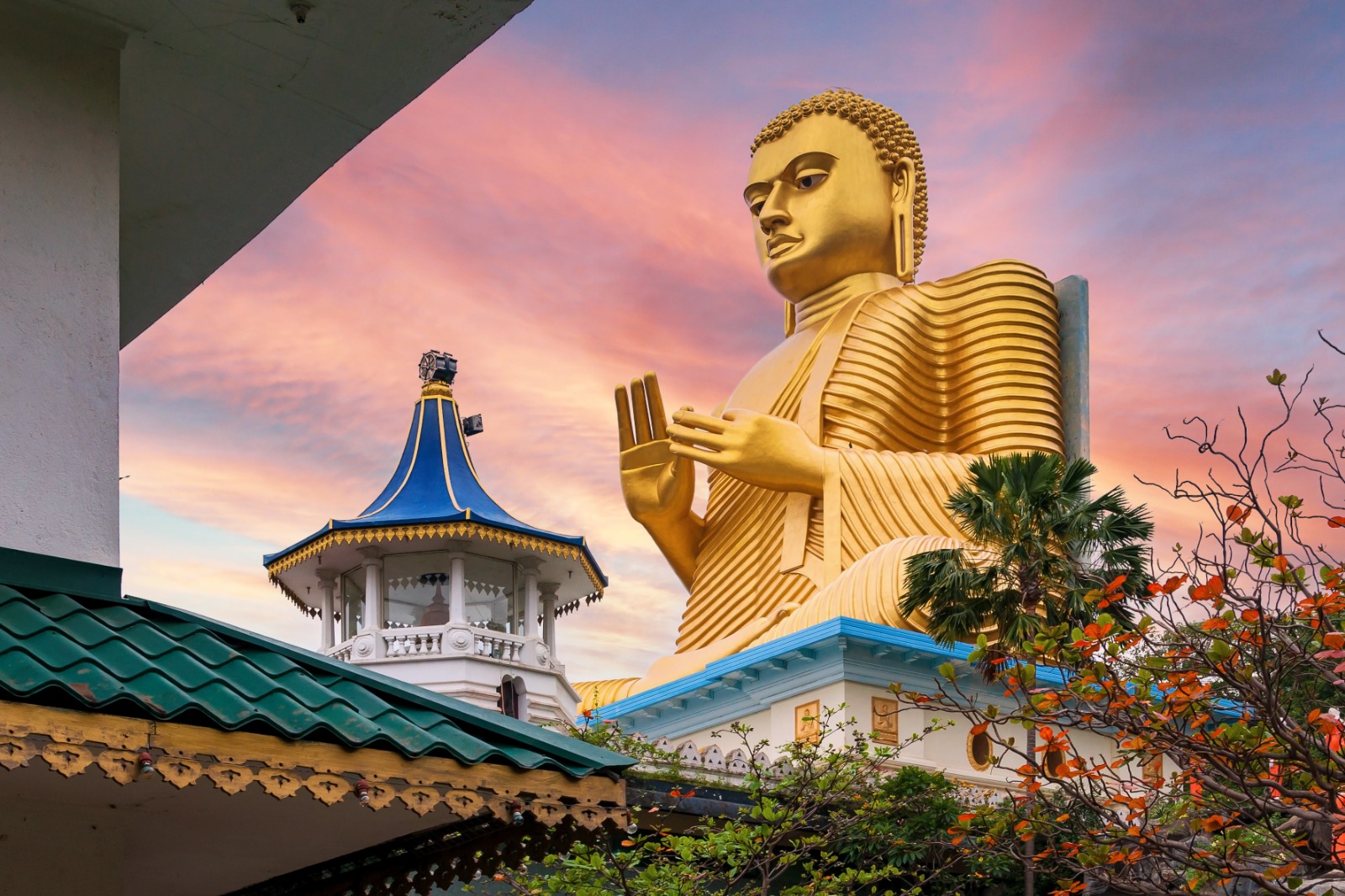 Spirit of Sri Lanka: Ancient Shrines & Golden Shores