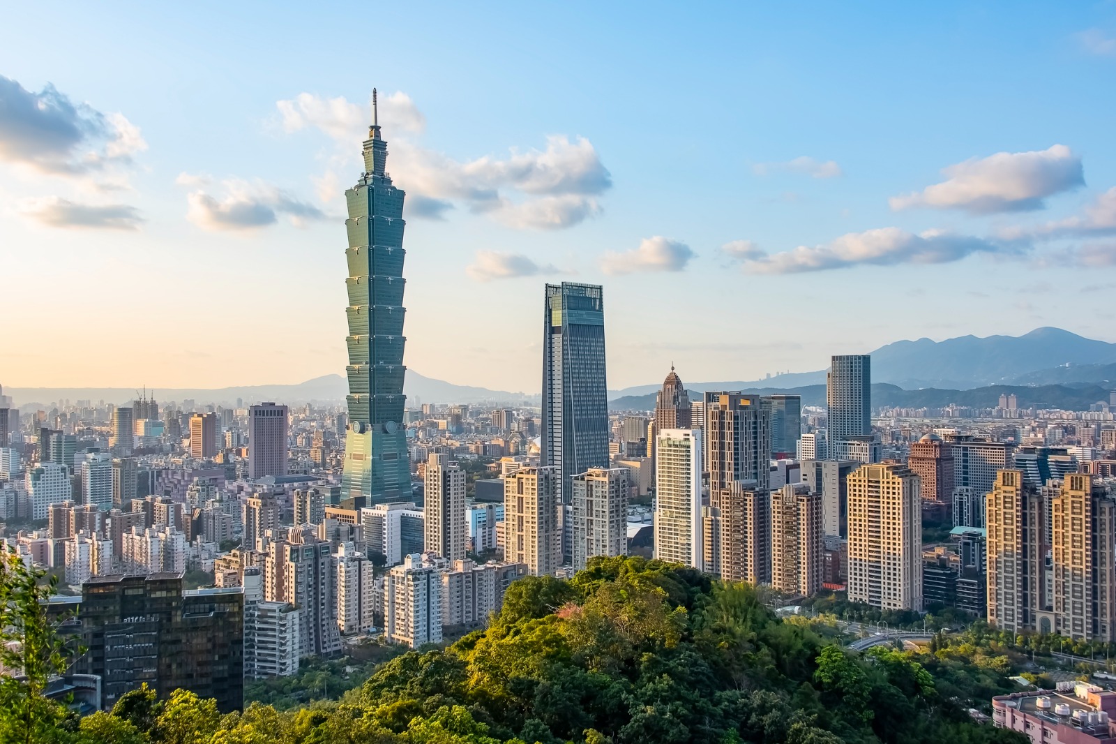 Experience Taiwan: Discover Taipei in Style