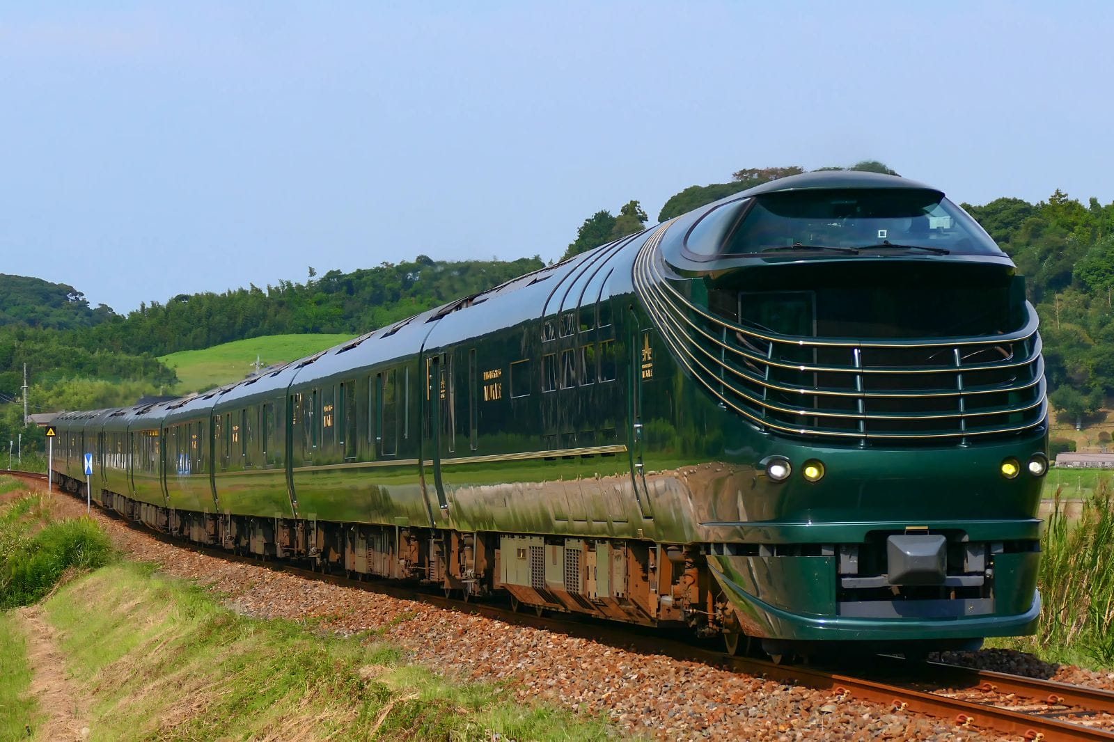 Twilight Dreams: A Train Journey Through Kansai & Arima Onsen Serenity