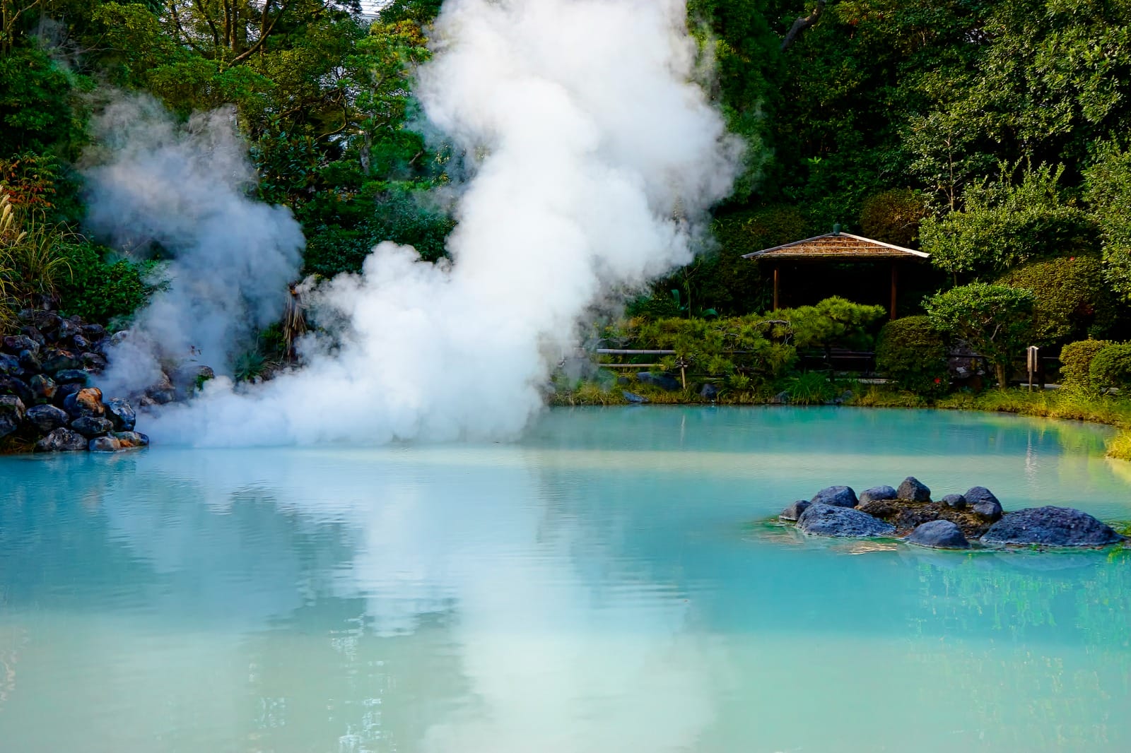 Luxurious Northern Japan's Onsen Elegance: Gero Onsen, Hirugami Onsen, Gokayama