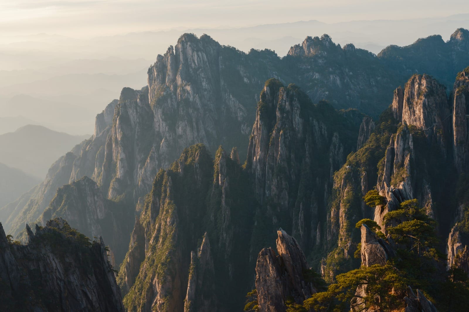 China Gilded Discoveries: From Cultural Cities to Mt Huangshan Peaks - A China Hiking Odyssey