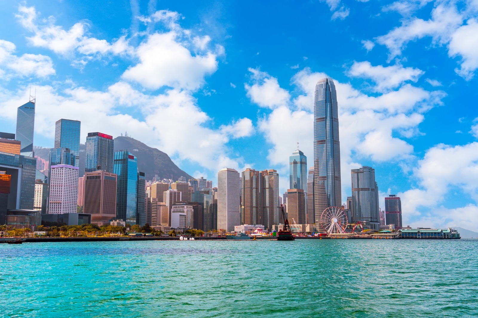 Experience the Orient’s Icons: Hong Kong in Style