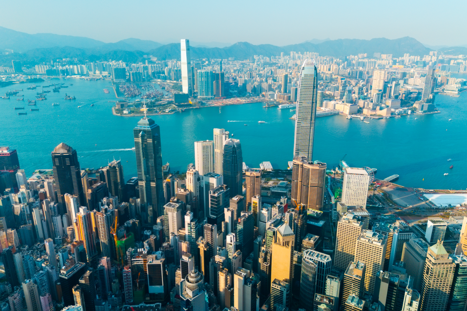 Summer Wonders of China & Hong Kong: Palaces, Lakes & Skylines