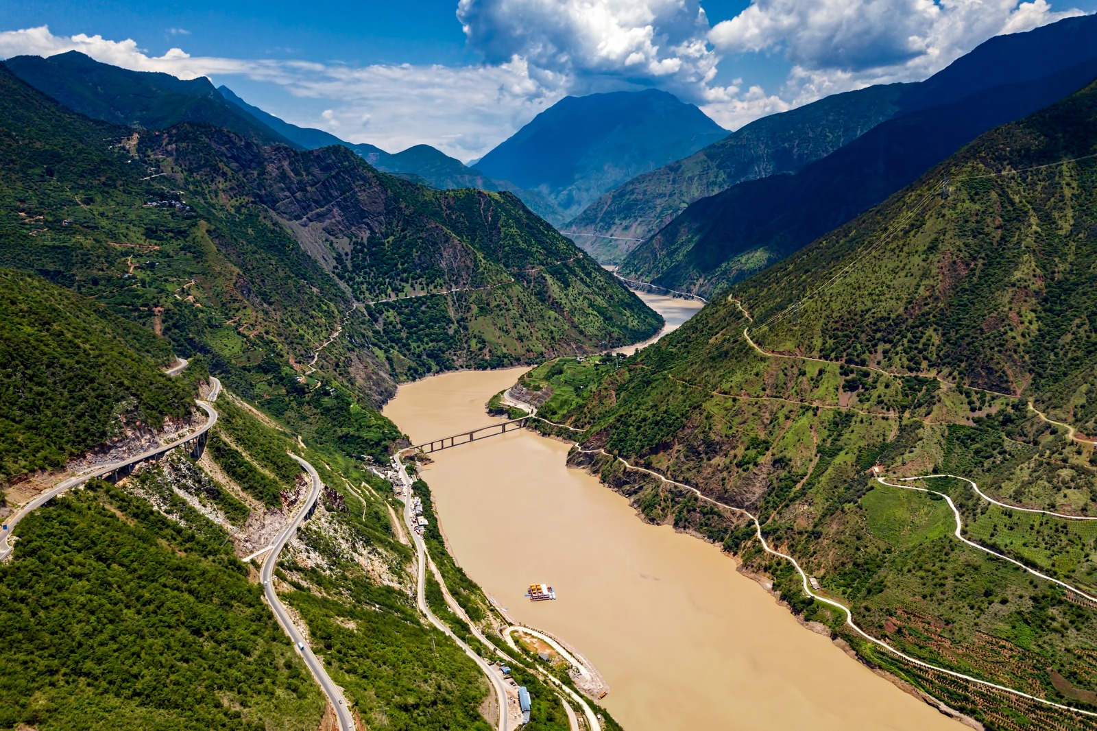 Chilling In China: Beijing, Shanghai, Yangtze River & Chongqing