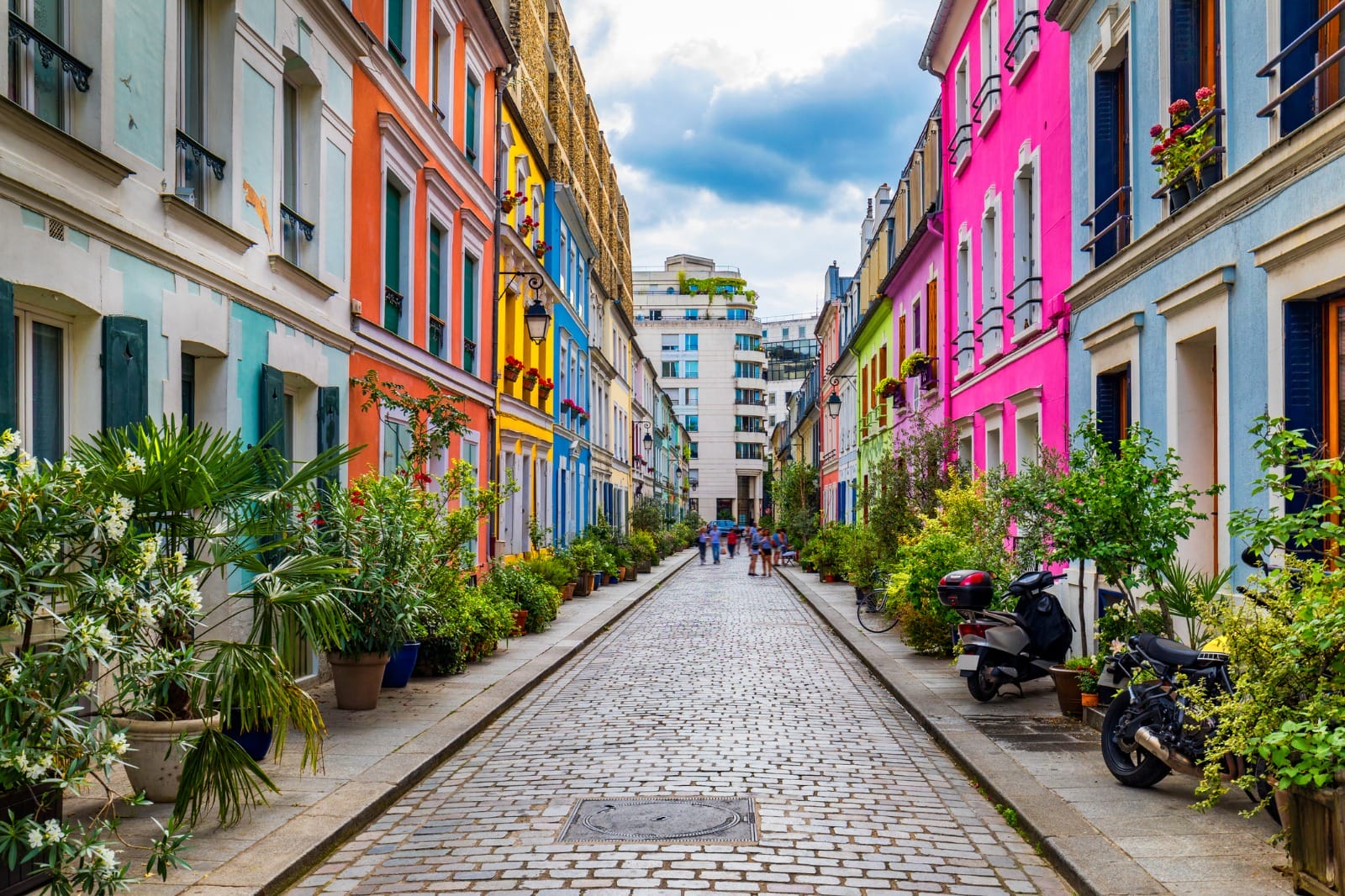  Paris