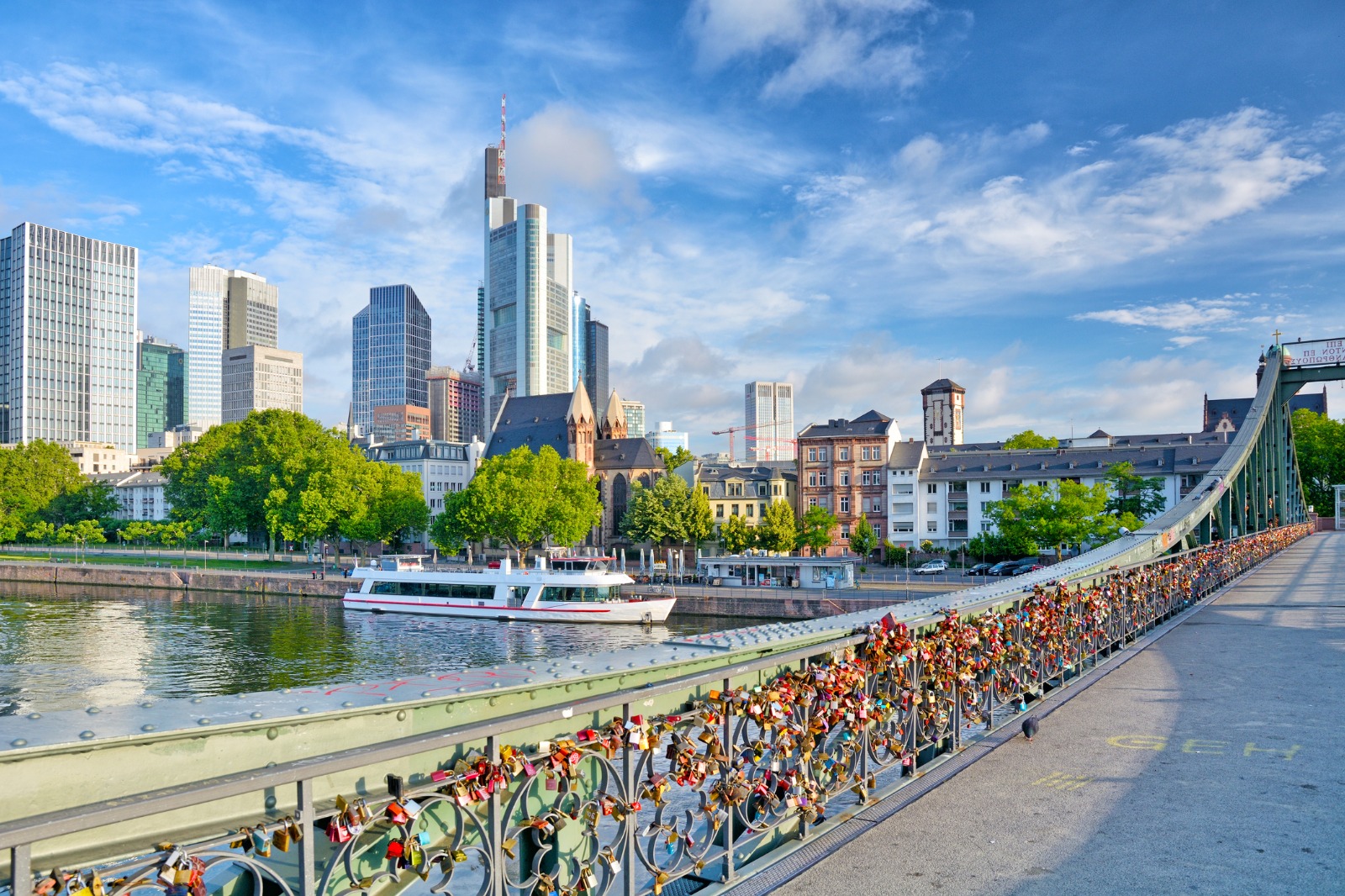 Arrive in Frankfurt