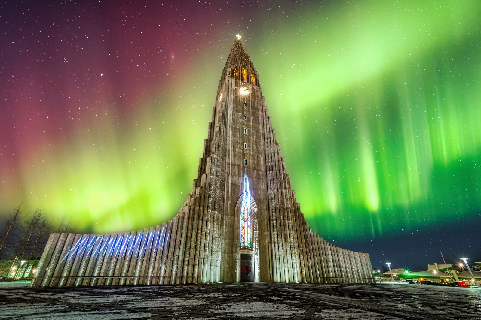 Iceland’s Arctic Grace: Aurora Lights & Recharge
