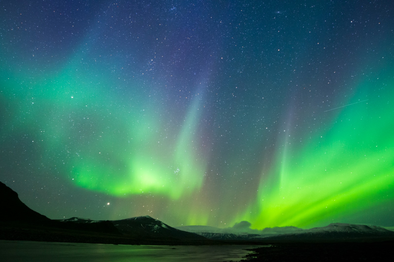 Aurora Magic: The Lights of Reykjavik