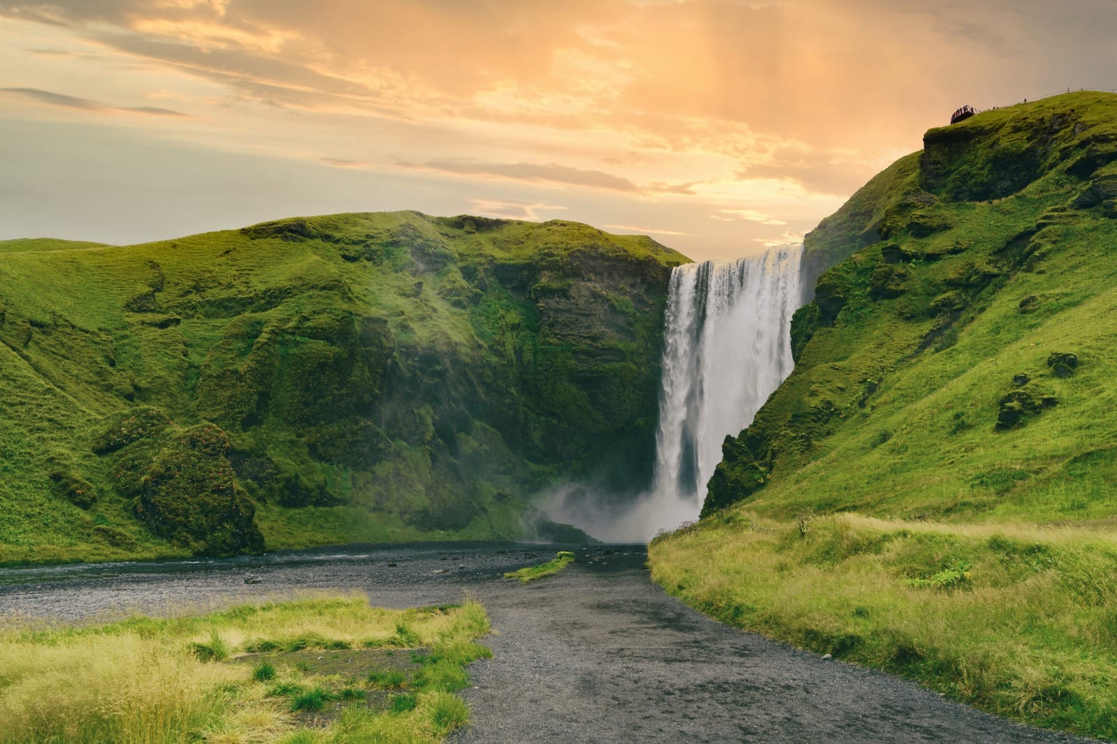 Iceland’s Arctic Grace: Golden, Silver Circle & South Coast