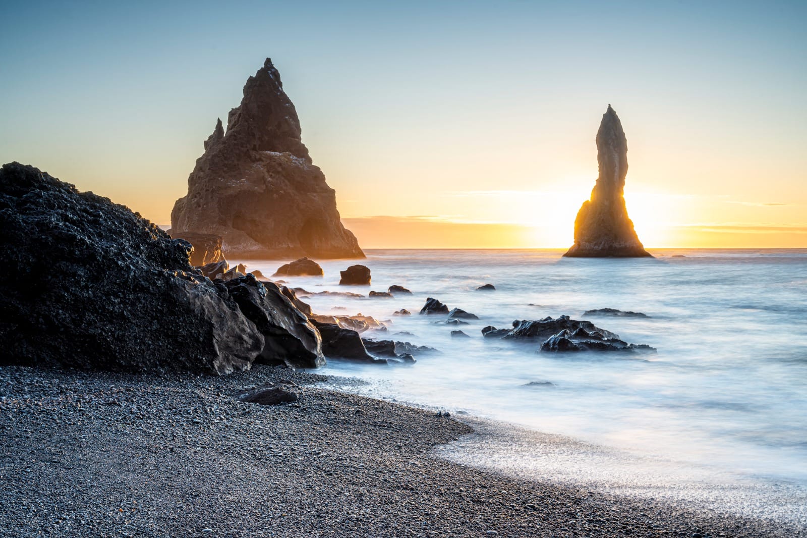 Iceland’s Arctic Grace: Golden Circle & South Coast