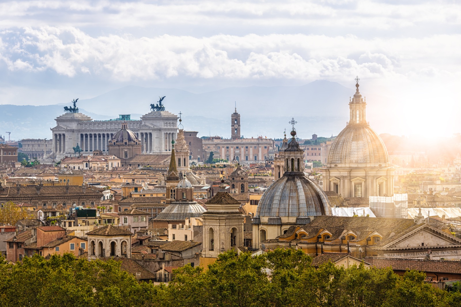 Experience Southern & Western Europe: Discover Rome, Zurich & Paris