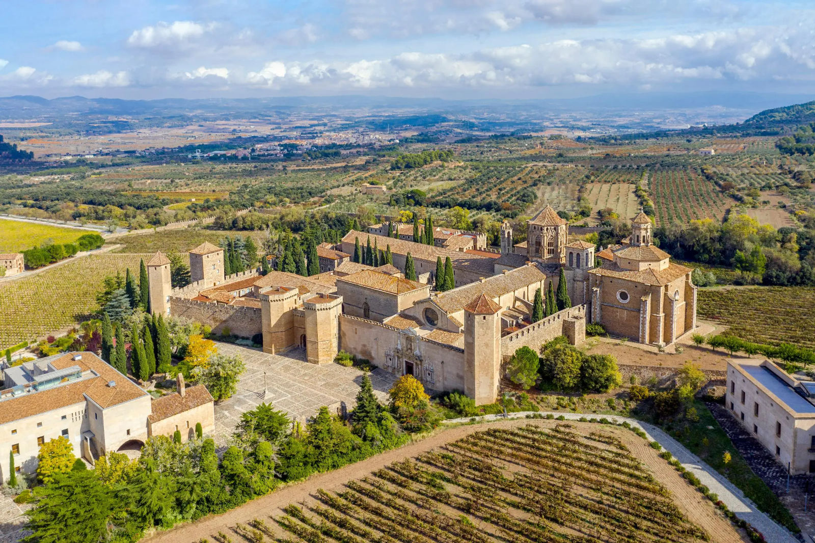 Zaragoza to Poblet to Barcelona