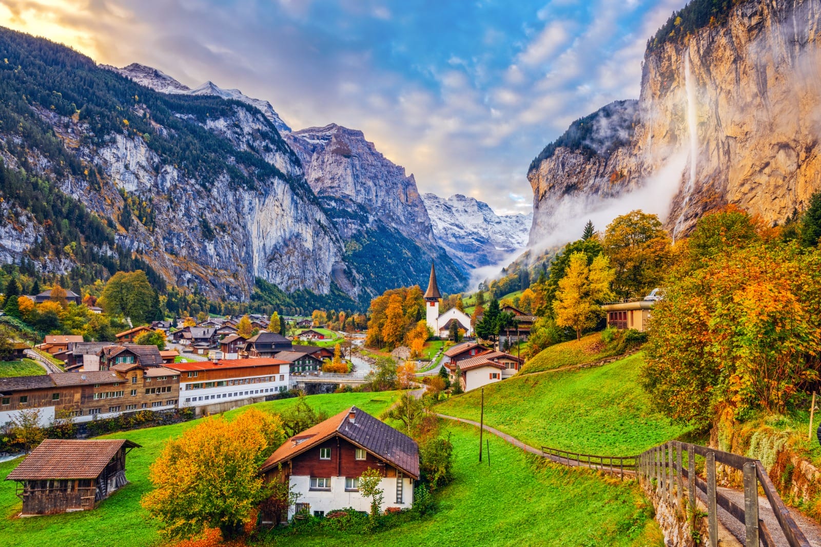 Whispers of Europe: Paris, Switzerland with Lauterbrunnen & the Heart of Italy