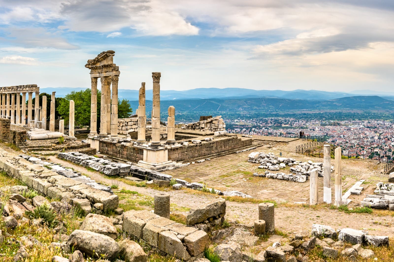 Istanbul to Izmir to Pergamon to Izmir