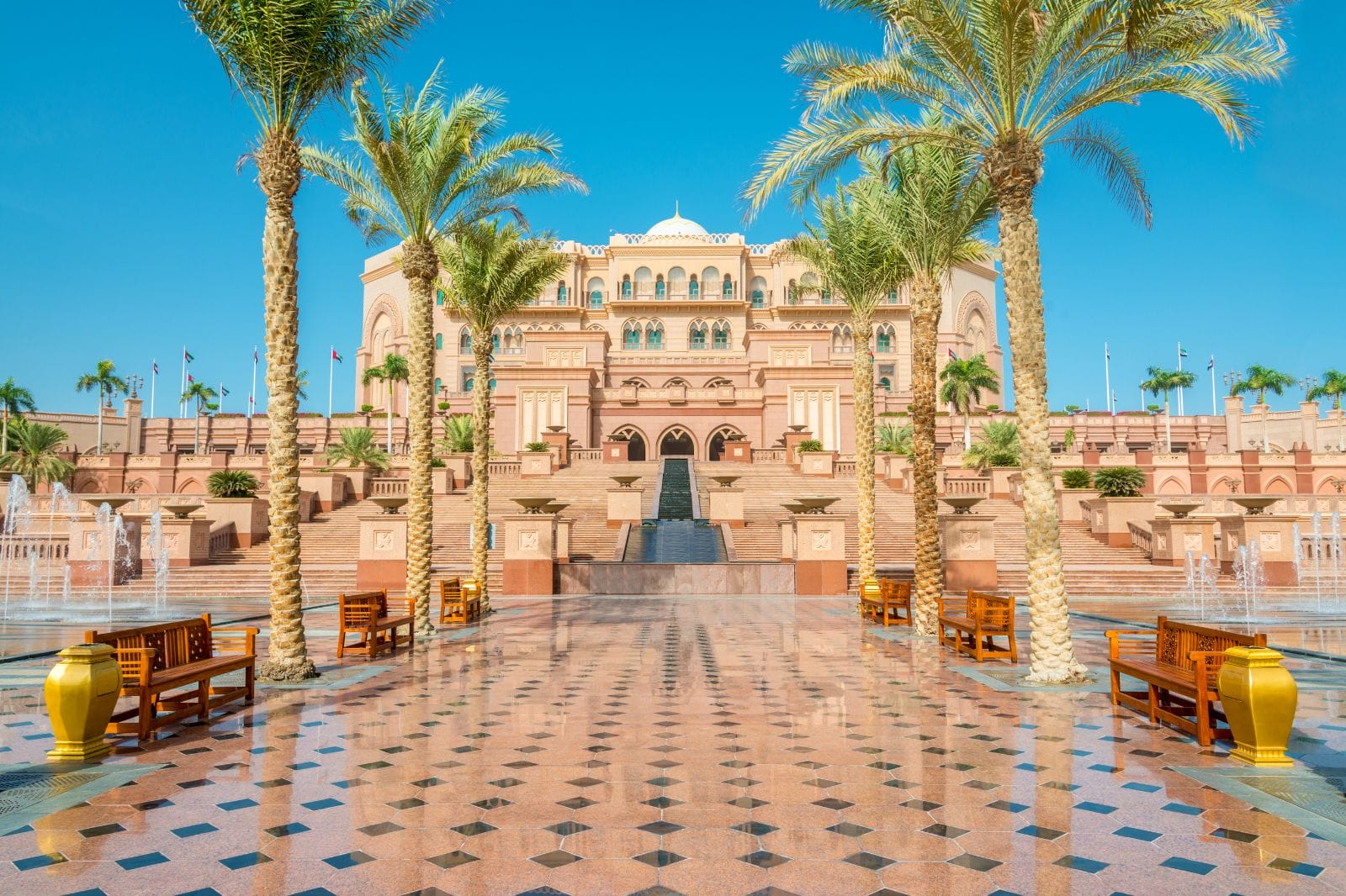 Discover Dubai, Abu Dhabi & Sharjah: A UAE Adventure