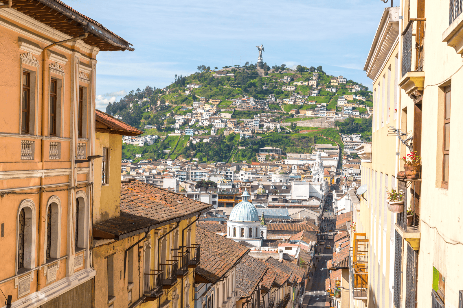 Arrive in Quito
